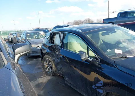 2018 Lexus Nx 300 z USA, uszkodzony, nr VIN JTJBARBZ1J2154953